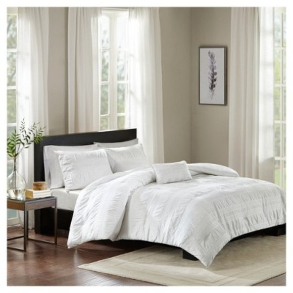 NWT White Amari Cotton Seersucker Duvet Cover Set (King/California King) 4pc - Picture 1 of 15
